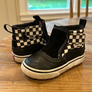 Vans Toddler MTE boot size 6